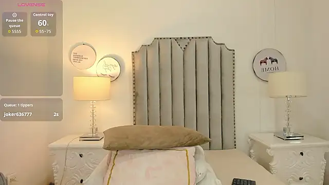 Snapshot of Alison_Carde05 chatting on January 17, 2026, 12:04 am Alison Carde05 online show from January 17, 2026, 12:04 am