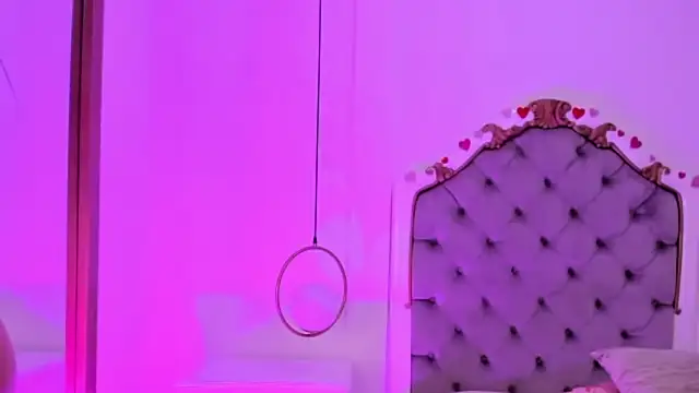 Snapshot of Alison_Carde05 chatting on February 14, 2026, 11:32 am Alison Carde05 online show from February 14, 2026, 11:32 am