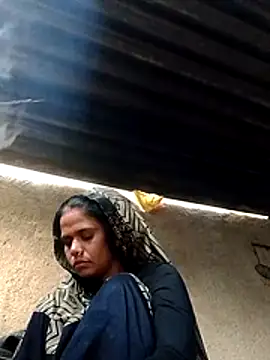 Hot ashna online show from November 27, 2025, 2:23 am