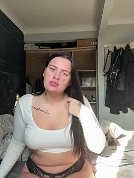 Snapshot of Victoriasteel chatting on September 27, 2025, 9:04 am Victoriasteel online show from September 27, 2025, 9:04 am