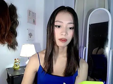 lovely kiannaHugecock online show from January 14, 2026, 12:53 pm