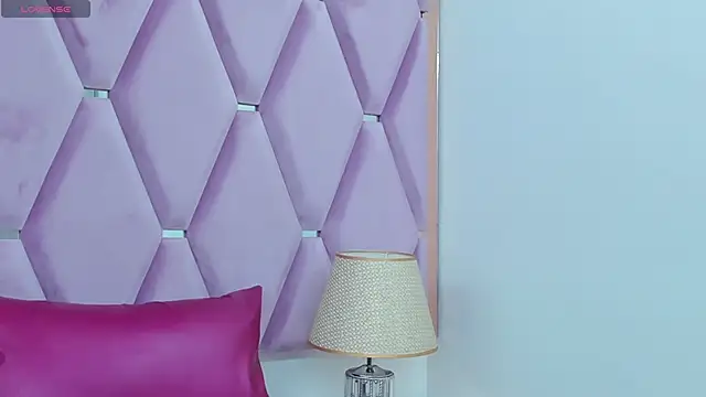 MaskedGirl  online show from November 27, 2025, 12:05 pm