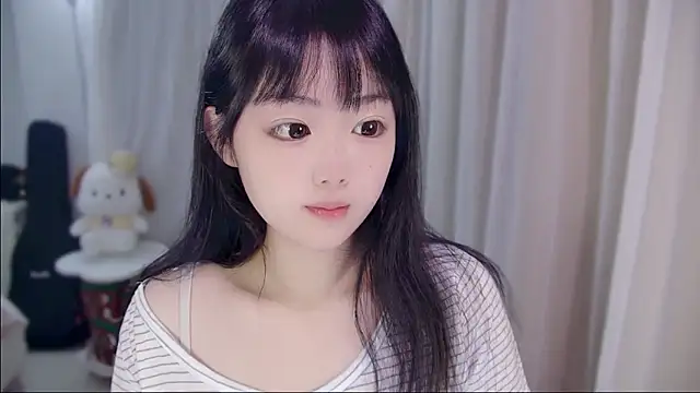 YUANYUAN-A online show from May 2, 2026, 12:21 pm