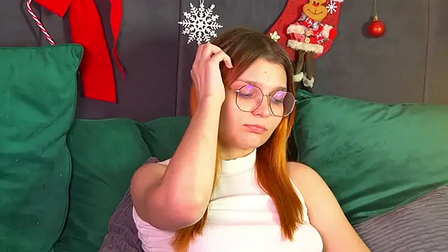 BellaMarebelle online show from December 14, 2025, 8:31 am