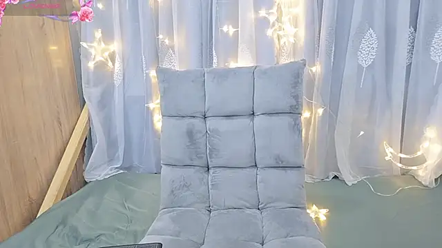 Jade-0906 online show from September 13, 2025, 3:06 am