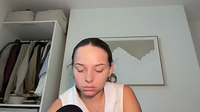 KayleeBella online show from January 17, 2026, 4:21 pm