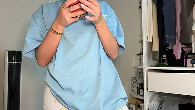 KayleeBella online show from April 5, 2026, 7:20 pm