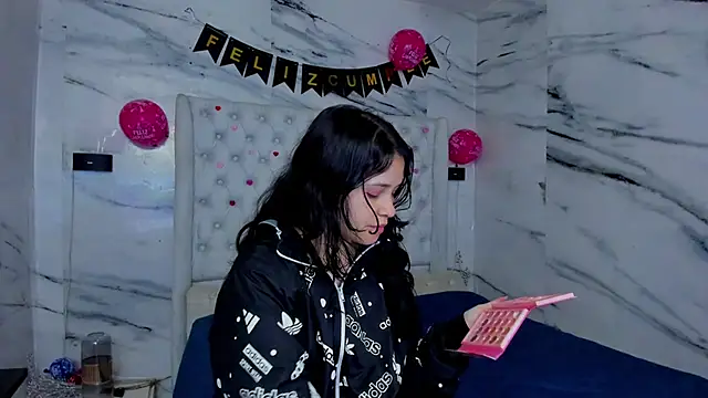 Snapshot of Ari_and_Storm chatting on March 12, 2026, 1:37 pm Ari and Storm online show from March 12, 2026, 1:37 pm