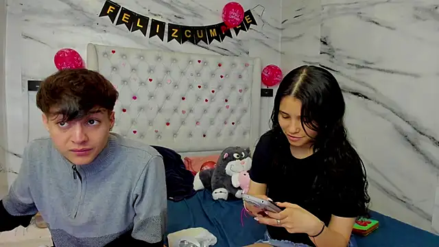 Snapshot of Ari_and_Storm chatting on March 24, 2026, 3:34 pm Ari and Storm online show from March 24, 2026, 3:34 pm