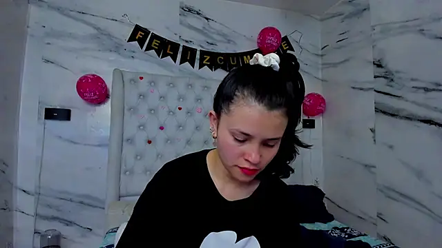 Snapshot of Ari_and_Storm chatting on March 28, 2026, 1:01 pm Ari and Storm online show from March 28, 2026, 1:01 pm