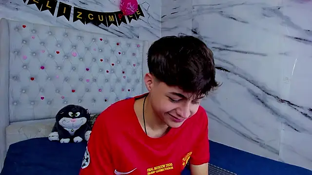 Snapshot of Ari_and_Storm chatting on March 10, 2026, 2:10 pm Ari and Storm online show from March 10, 2026, 2:10 pm