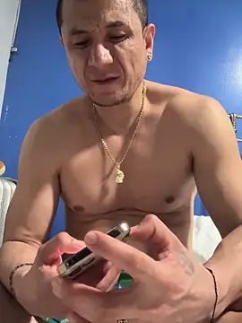 stevo170t online show from April 5, 2026, 8:21 am