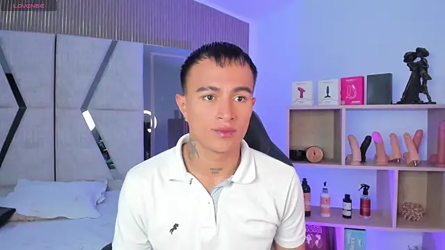 LiamDeep online show from February 27, 2026, 8:08 pm