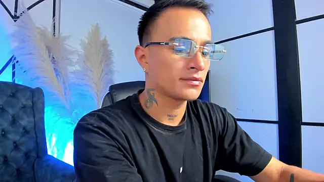 Snapshot of LiamDeep chatting on March 2, 2026, 5:19 am LiamDeep online show from March 2, 2026, 5:19 am