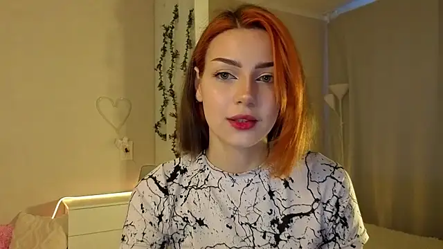 PurrrBerry online show from September 15, 2025, 3:29 am