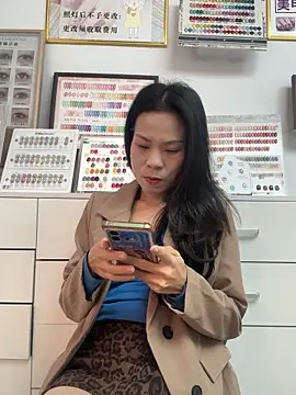 Snapshot of Baby-mmm chatting on December 23, 2025, 4:12 am Baby-mmm online show from December 23, 2025, 4:12 am