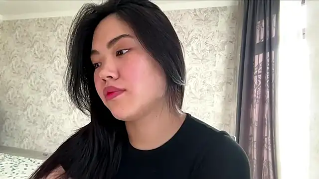 MIMIMary online show from October 15, 2025, 10:12 am