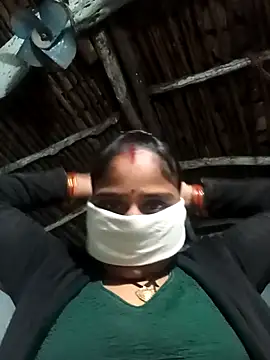 Sheema tyagi online show from November 7, 2025, 2:54 pm