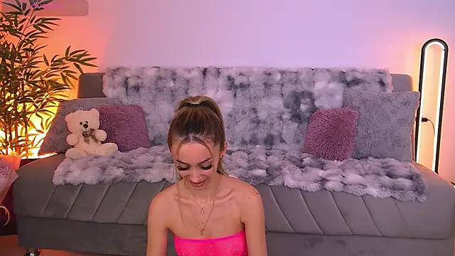 AmyKent  online show from May 19, 2026, 4:14 pm