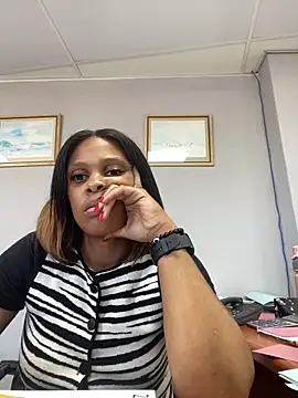 Snapshot of 031bubbles chatting on February 25, 2026, 11:32 am 031bubbles online show from February 25, 2026, 11:32 am