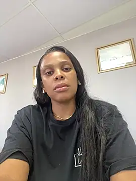 Snapshot of 031bubbles chatting on February 16, 2026, 11:42 am 031bubbles online show from February 16, 2026, 11:42 am