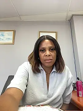 Snapshot of 031bubbles chatting on February 6, 2026, 10:44 am 031bubbles online show from February 6, 2026, 10:44 am