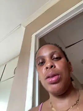 Snapshot of 031bubbles chatting on March 1, 2026, 8:25 am 031bubbles online show from March 1, 2026, 8:25 am