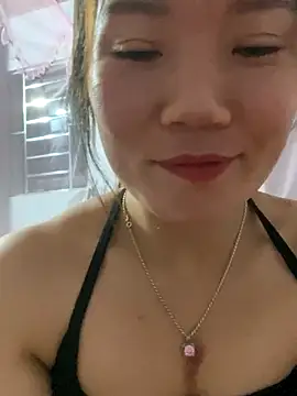 Snapshot of Pyy07 chatting on November 21, 2025, 2:05 pm Pyy07 online show from November 21, 2025, 2:05 pm