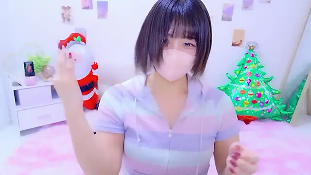 Hinata Sun online show from December 18, 2025, 9:51 pm