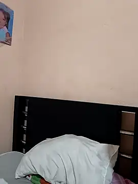 Snapshot of Lahila_ chatting on October 30, 2025, 11:34 pm Lahila online show from October 30, 2025, 11:34 pm