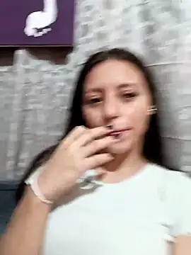 Snapshot of Lahila_ chatting on October 27, 2025, 1:45 pm Lahila online show from October 27, 2025, 1:45 pm