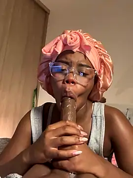 Sweet-Jade online show from October 8, 2025, 10:17 am