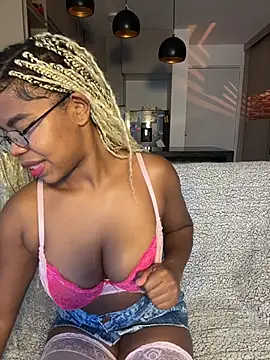 Sweet-Jade online show from November 12, 2025, 10:24 pm