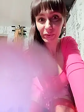 Lietta  online show from April 4, 2026, 7:09 pm