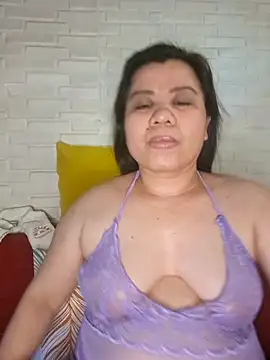 Snapshot of hotlyn45 chatting on April 6, 2026, 6:14 am hotlyn45 online show from April 6, 2026, 6:14 am