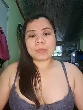 Snapshot of hotlyn45 chatting on March 17, 2026, 12:02 am hotlyn45 online show from March 17, 2026, 12:02 am