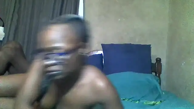 longdickson12345 online show from April 21, 2026, 10:27 pm