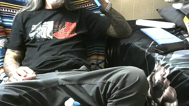 crassanova online show from April 16, 2026, 7:09 am