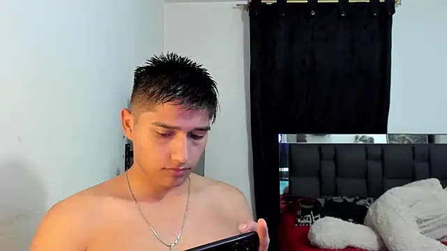 Snapshot of mateo-Esposito chatting on April 28, 2026, 1:15 am mateo-Esposito online show from April 28, 2026, 1:15 am
