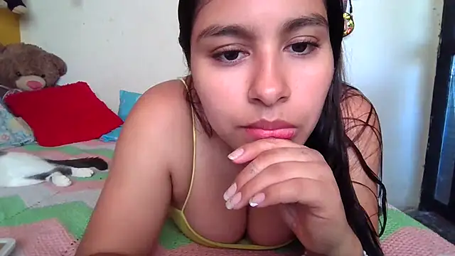 Snapshot of zairabreze chatting on September 9, 2025, 2:37 pm zairabreze online show from September 9, 2025, 2:37 pm
