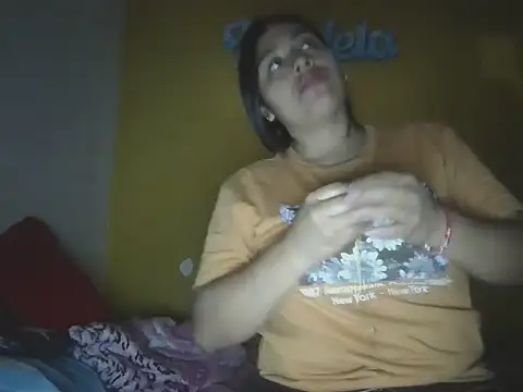 Snapshot of zairabreze chatting on May 1, 2026, 1:21 am zairabreze online show from May 1, 2026, 1:21 am