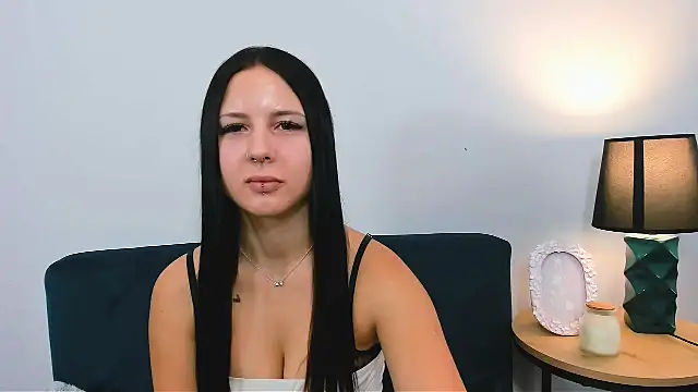 TaliaAdorable online show from November 15, 2025, 9:46 am