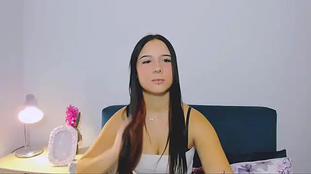 TaliaAdorable online show from November 19, 2025, 5:57 pm