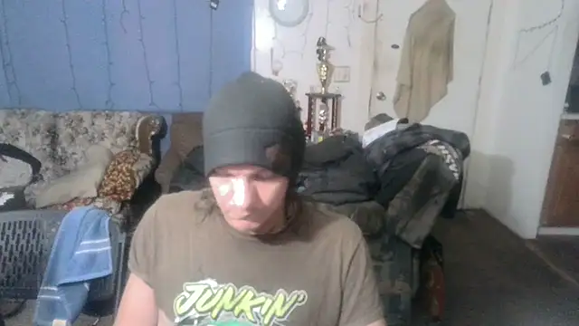 Poundtown1226 online show from October 23, 2025, 6:34 am