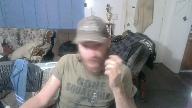 Poundtown1226 online show from September 20, 2025, 3:33 am