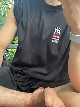 anhkiet huang online show from March 27, 2026, 5:05 am