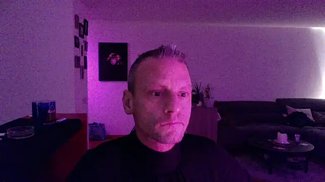 Snapshot of Shenja79 chatting on January 10, 2026, 7:20 pm Shenja79 online show from January 10, 2026, 7:20 pm