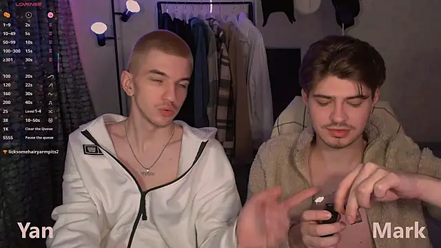 Snapshot of itsyanbb chatting on November 12, 2025, 3:27 pm itsyanbb online show from November 12, 2025, 3:27 pm