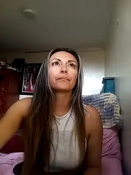 Snapshot of -AngelNova- chatting on February 5, 2026, 9:21 pm -AngelNova- online show from February 5, 2026, 9:21 pm