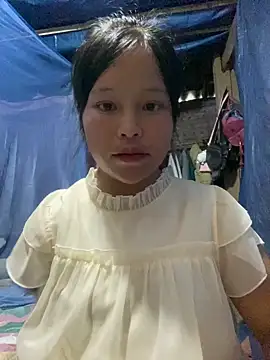 Snapshot of O_o_UwU_o_O chatting on October 18, 2025, 8:27 am O o UwU o O online show from October 18, 2025, 8:27 am